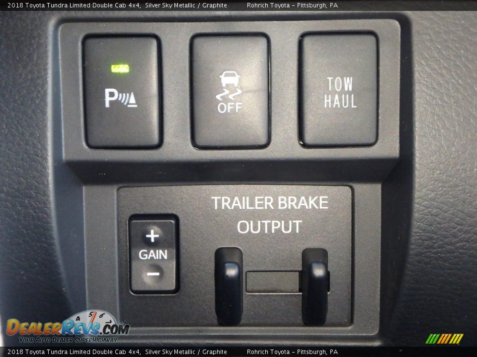 Controls of 2018 Toyota Tundra Limited Double Cab 4x4 Photo #14