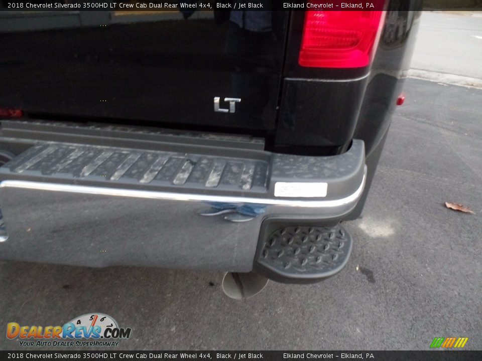 2018 Chevrolet Silverado 3500HD LT Crew Cab Dual Rear Wheel 4x4 Black / Jet Black Photo #11