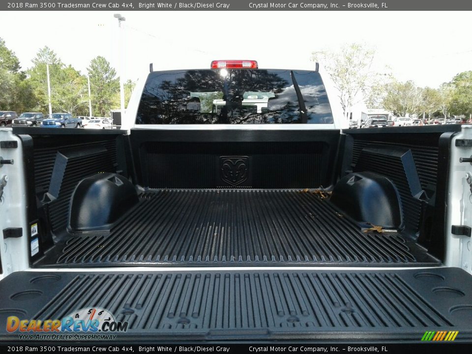 2018 Ram 3500 Tradesman Crew Cab 4x4 Bright White / Black/Diesel Gray Photo #19