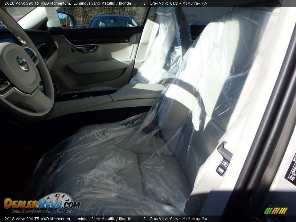 2018 Volvo S90 T5 AWD Momentum Luminous Sand Metallic / Blonde Photo #7