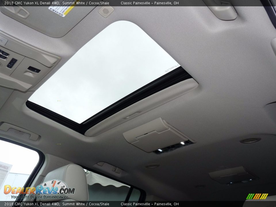 Sunroof of 2018 GMC Yukon XL Denali 4WD Photo #6