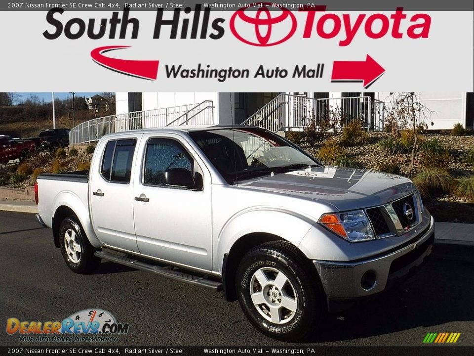 2007 Nissan Frontier SE Crew Cab 4x4 Radiant Silver / Steel Photo #1