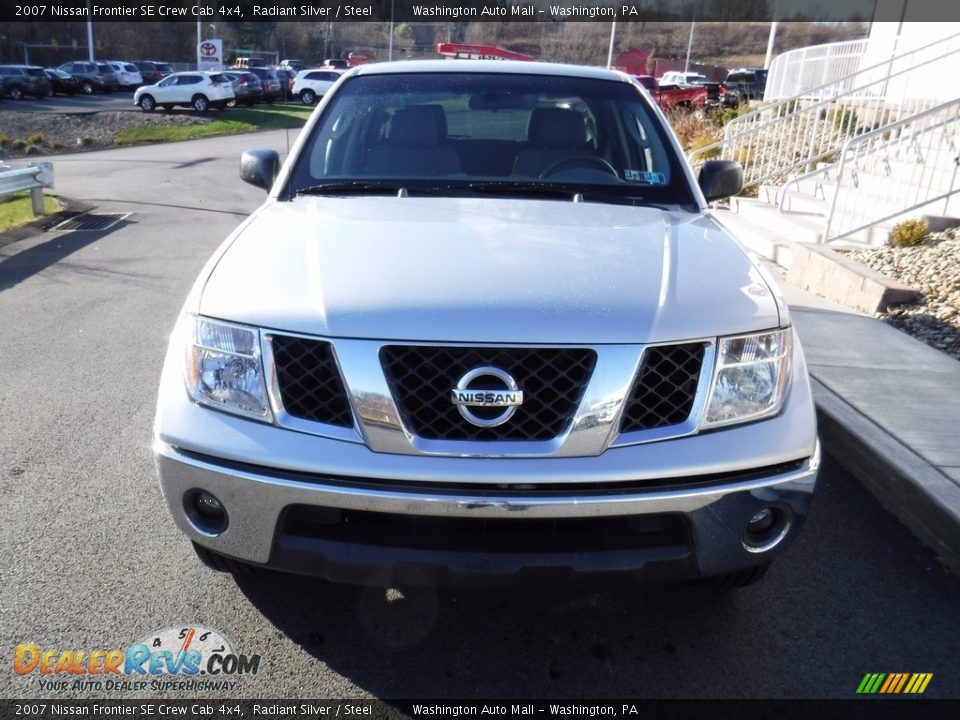 2007 Nissan Frontier SE Crew Cab 4x4 Radiant Silver / Steel Photo #6