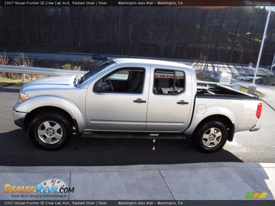 2007 Nissan Frontier SE Crew Cab 4x4 Radiant Silver / Steel Photo #8