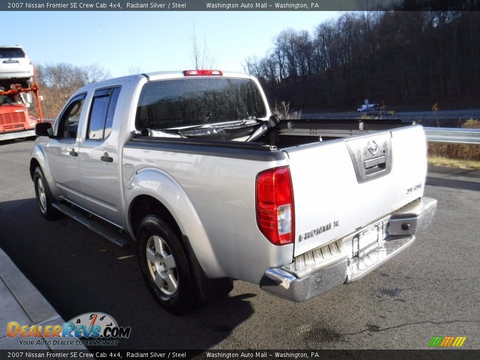 2007 Nissan Frontier SE Crew Cab 4x4 Radiant Silver / Steel Photo #9