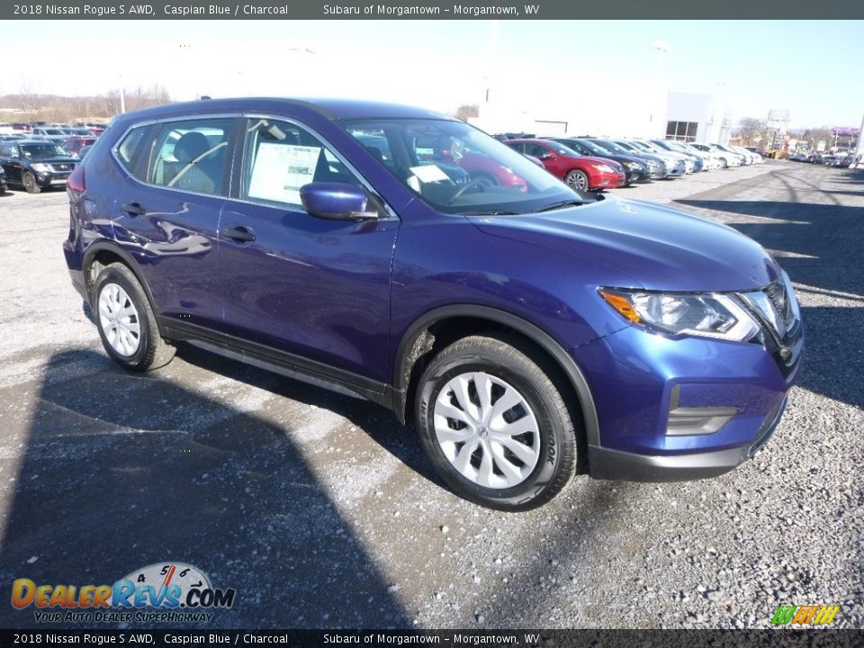 Front 3/4 View of 2018 Nissan Rogue S AWD Photo #1