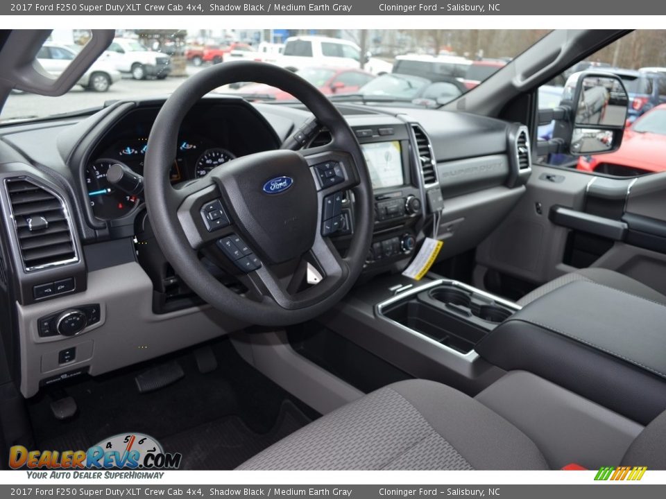 2017 Ford F250 Super Duty XLT Crew Cab 4x4 Shadow Black / Medium Earth Gray Photo #9