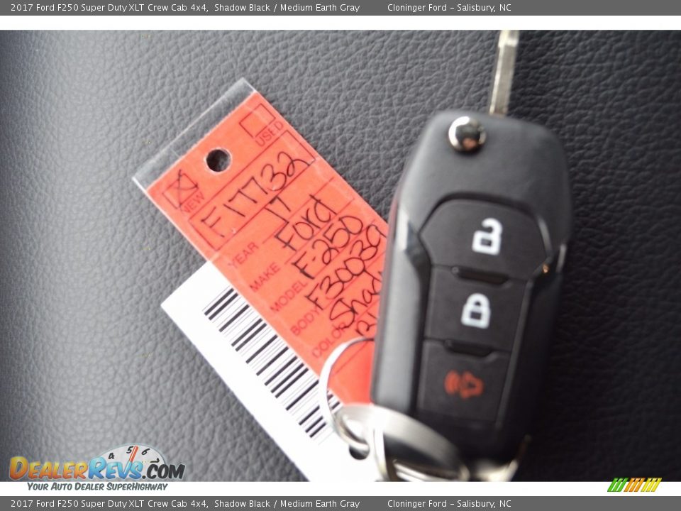 2017 Ford F250 Super Duty XLT Crew Cab 4x4 Shadow Black / Medium Earth Gray Photo #21