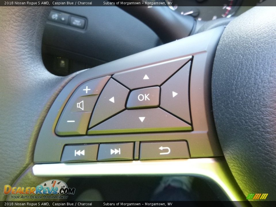Controls of 2018 Nissan Rogue S AWD Photo #19
