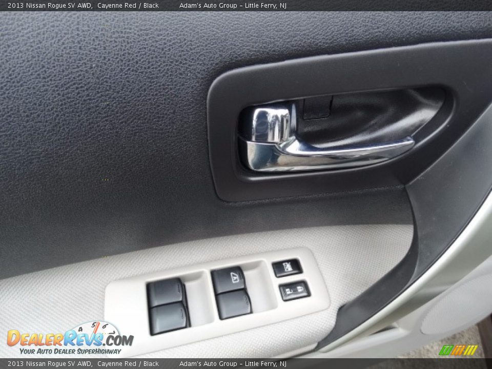 2013 Nissan Rogue SV AWD Cayenne Red / Black Photo #12