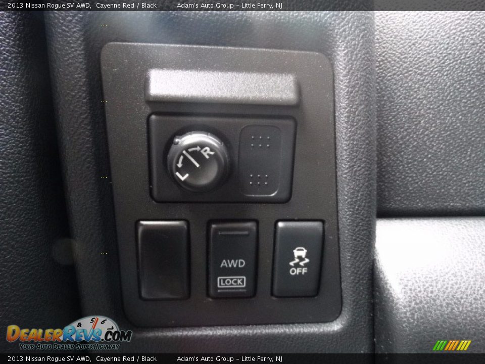 2013 Nissan Rogue SV AWD Cayenne Red / Black Photo #17