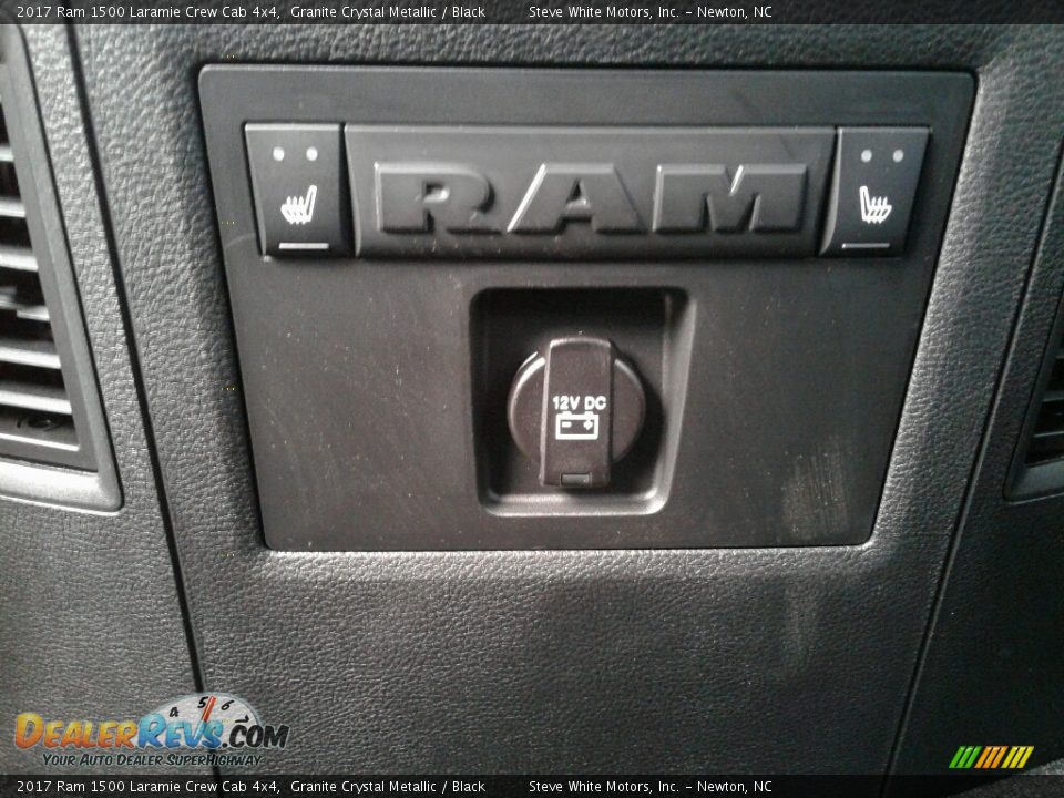 2017 Ram 1500 Laramie Crew Cab 4x4 Granite Crystal Metallic / Black Photo #32