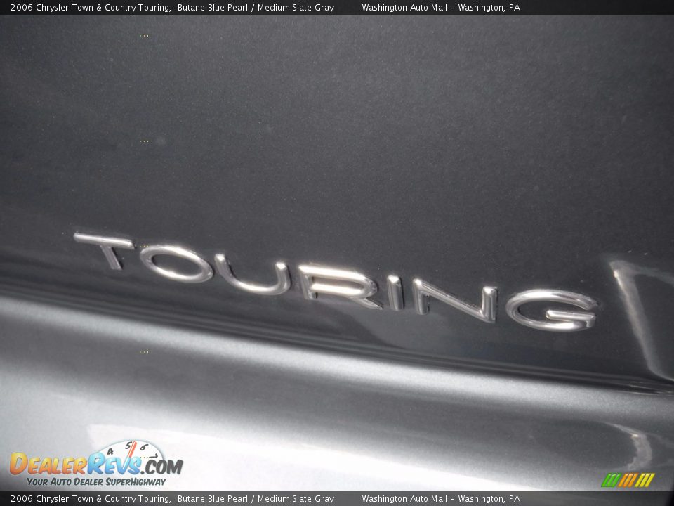 2006 Chrysler Town & Country Touring Butane Blue Pearl / Medium Slate Gray Photo #10