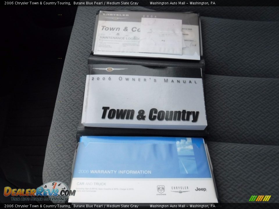 2006 Chrysler Town & Country Touring Butane Blue Pearl / Medium Slate Gray Photo #22