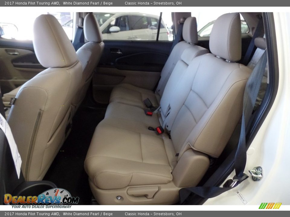 2017 Honda Pilot Touring AWD White Diamond Pearl / Beige Photo #7