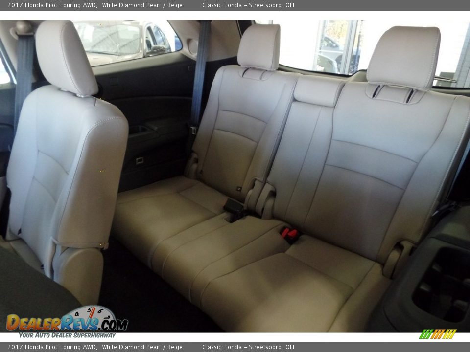 2017 Honda Pilot Touring AWD White Diamond Pearl / Beige Photo #8