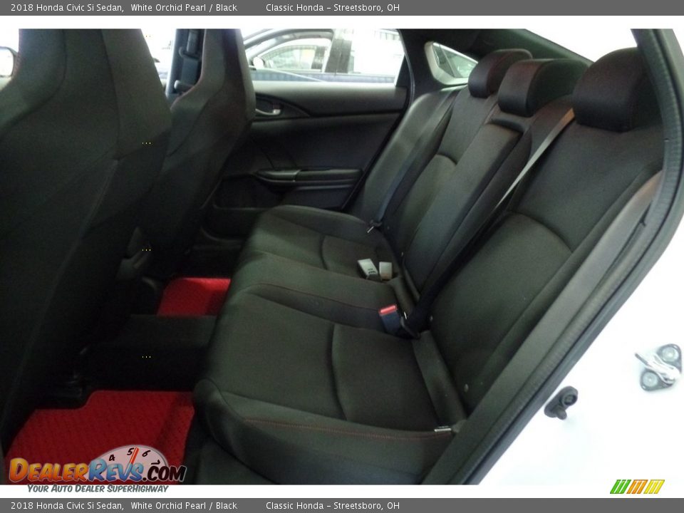 Rear Seat of 2018 Honda Civic Si Sedan Photo #22