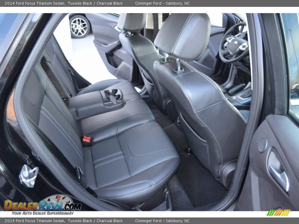 2014 Ford Focus Titanium Sedan Tuxedo Black / Charcoal Black Photo #14
