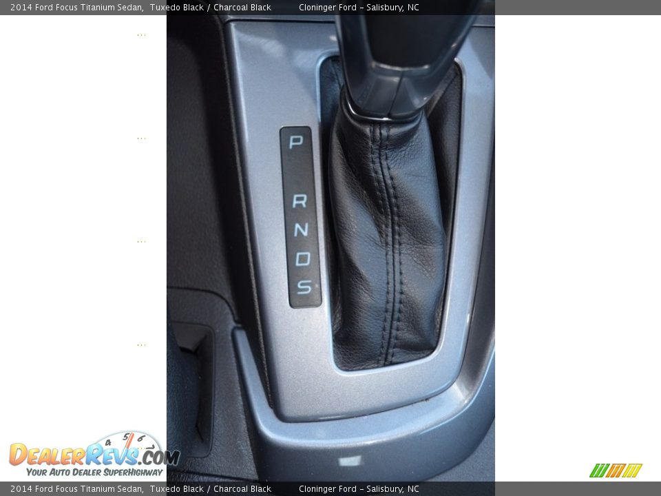 2014 Ford Focus Titanium Sedan Tuxedo Black / Charcoal Black Photo #22