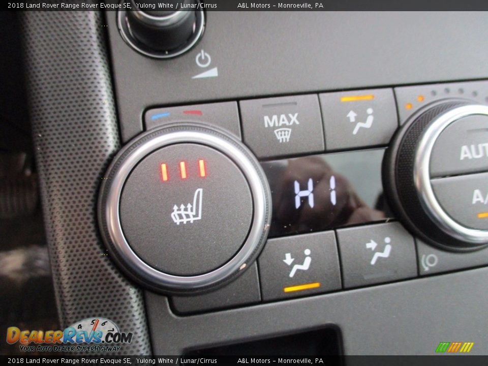 Controls of 2018 Land Rover Range Rover Evoque SE Photo #17