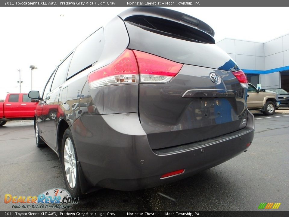 2011 Toyota Sienna XLE AWD Predawn Gray Mica / Light Gray Photo #5