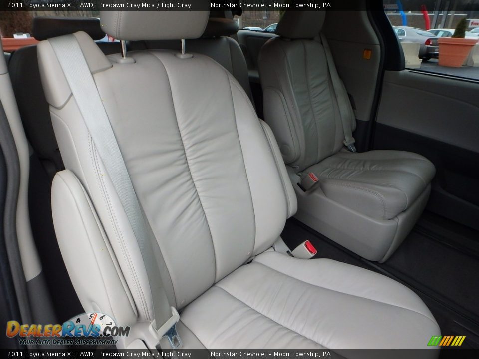 2011 Toyota Sienna XLE AWD Predawn Gray Mica / Light Gray Photo #18
