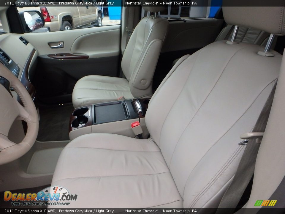 2011 Toyota Sienna XLE AWD Predawn Gray Mica / Light Gray Photo #20