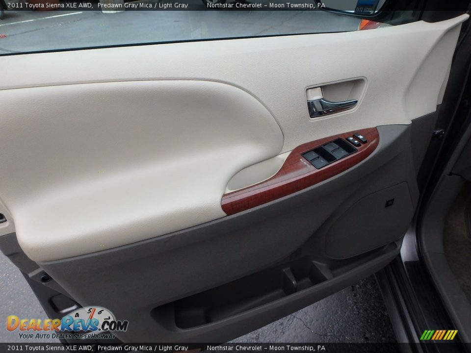2011 Toyota Sienna XLE AWD Predawn Gray Mica / Light Gray Photo #24