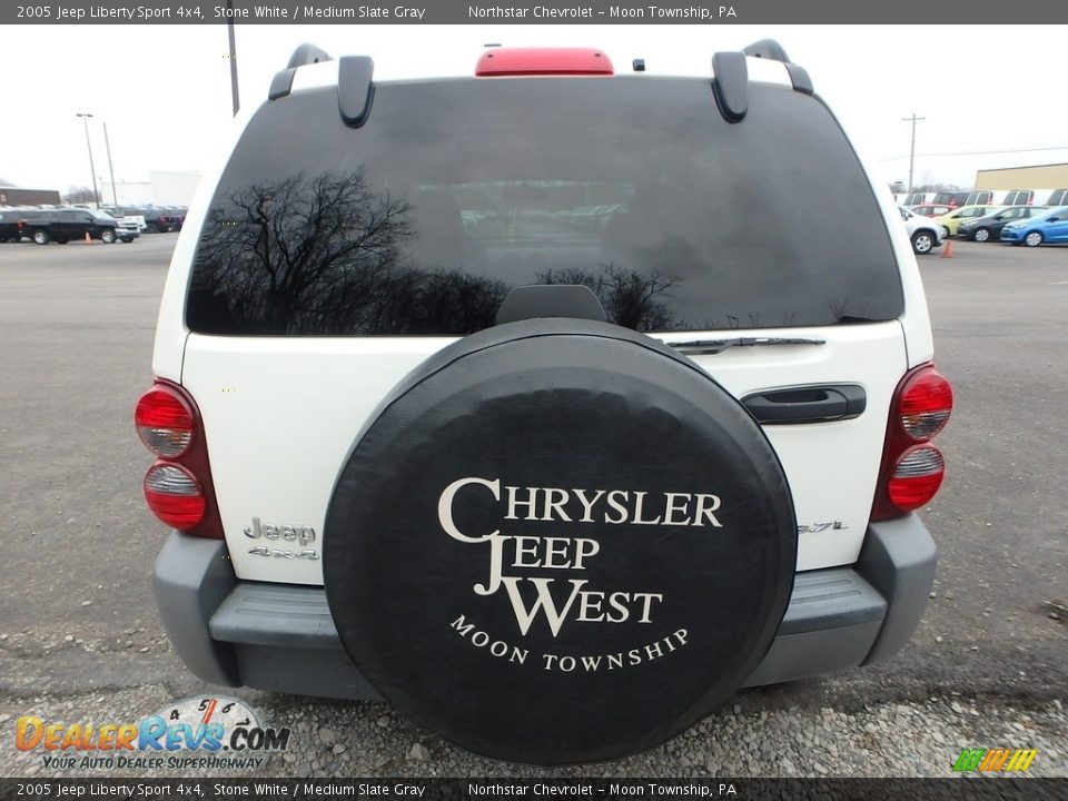 2005 Jeep Liberty Sport 4x4 Stone White / Medium Slate Gray Photo #3
