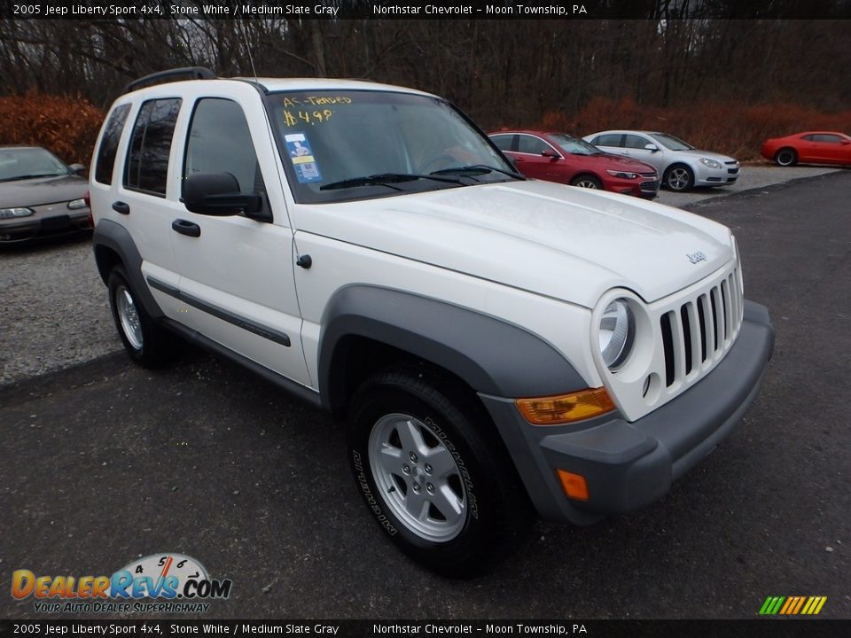 2005 Jeep Liberty Sport 4x4 Stone White / Medium Slate Gray Photo #5