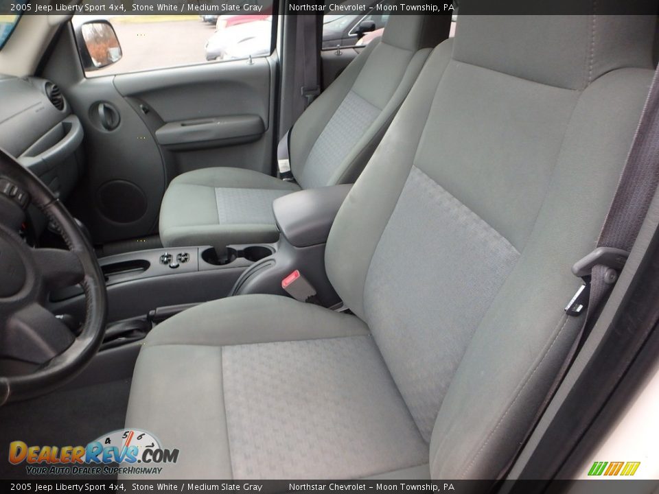 2005 Jeep Liberty Sport 4x4 Stone White / Medium Slate Gray Photo #8