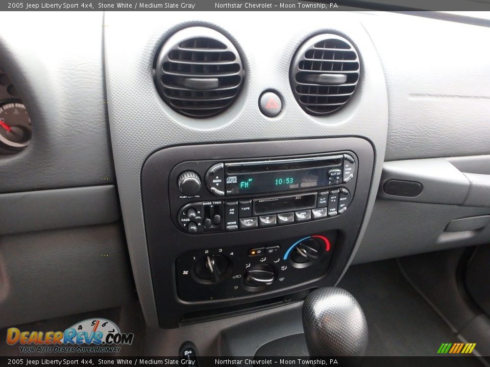2005 Jeep Liberty Sport 4x4 Stone White / Medium Slate Gray Photo #13