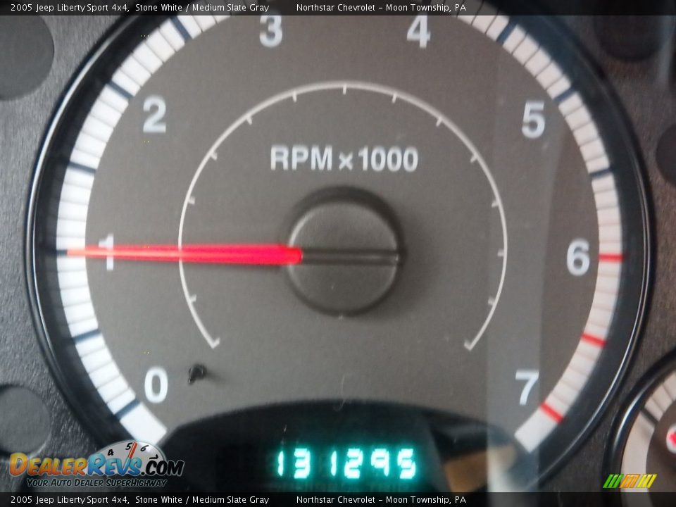 2005 Jeep Liberty Sport 4x4 Stone White / Medium Slate Gray Photo #15