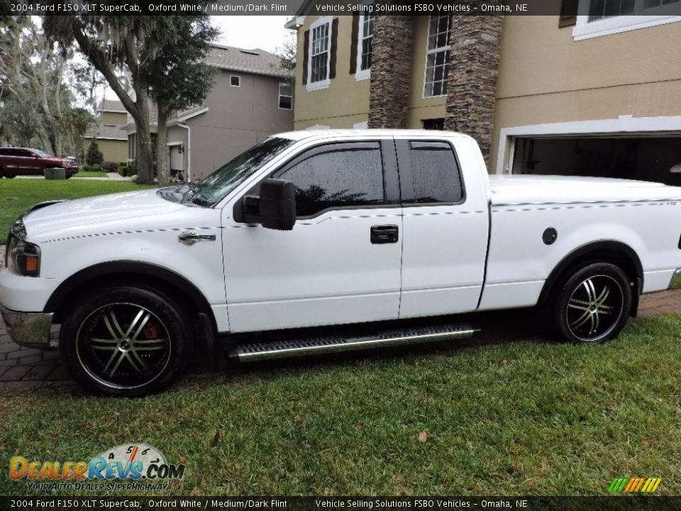 2004 Ford F150 XLT SuperCab Oxford White / Medium/Dark Flint Photo #3