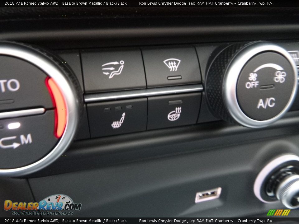 2018 Alfa Romeo Stelvio AWD Basalto Brown Metallic / Black/Black Photo #25