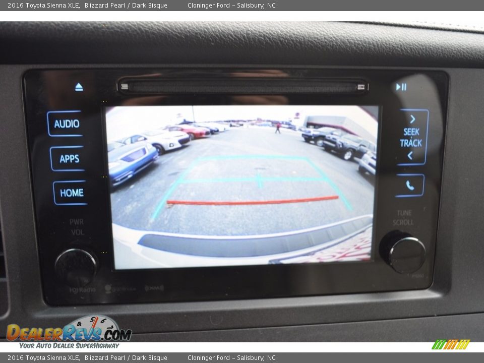 2016 Toyota Sienna XLE Blizzard Pearl / Dark Bisque Photo #20