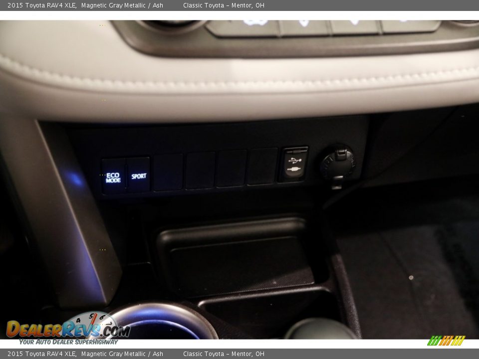 2015 Toyota RAV4 XLE Magnetic Gray Metallic / Ash Photo #9