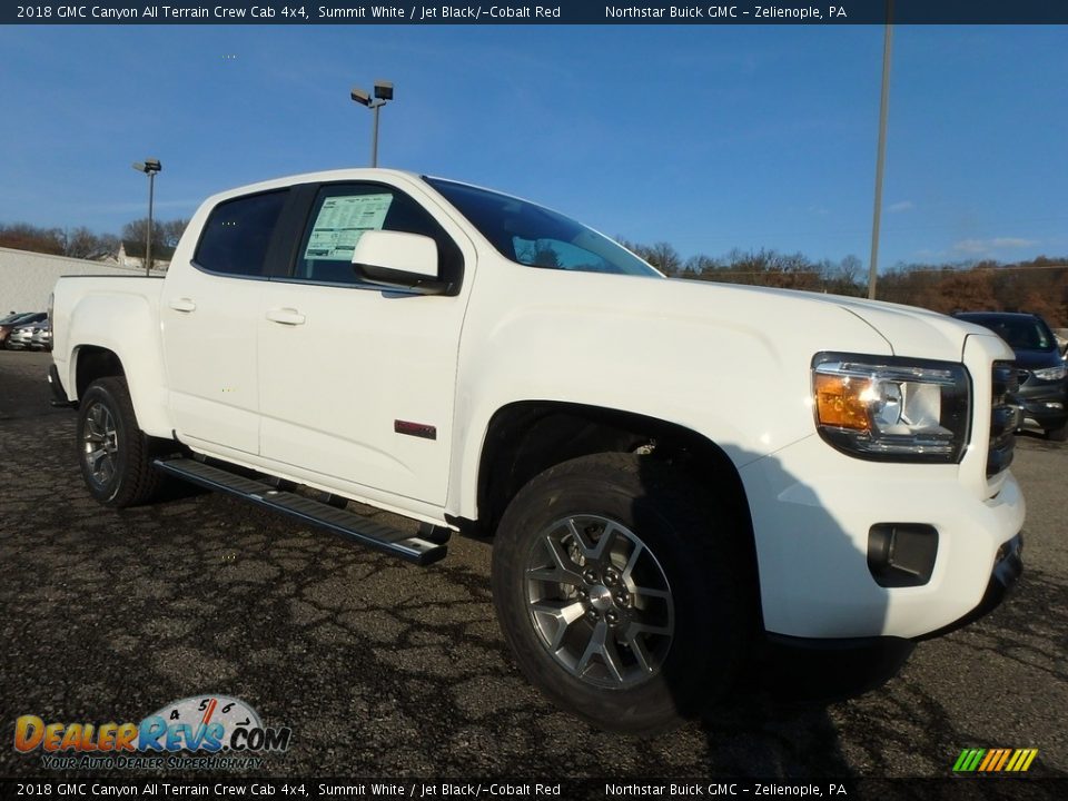 Front 3/4 View of 2018 GMC Canyon All Terrain Crew Cab 4x4 Photo #3
