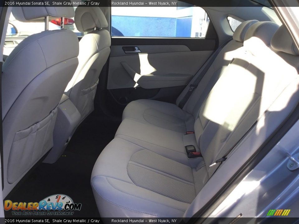 2016 Hyundai Sonata SE Shale Gray Metallic / Gray Photo #21
