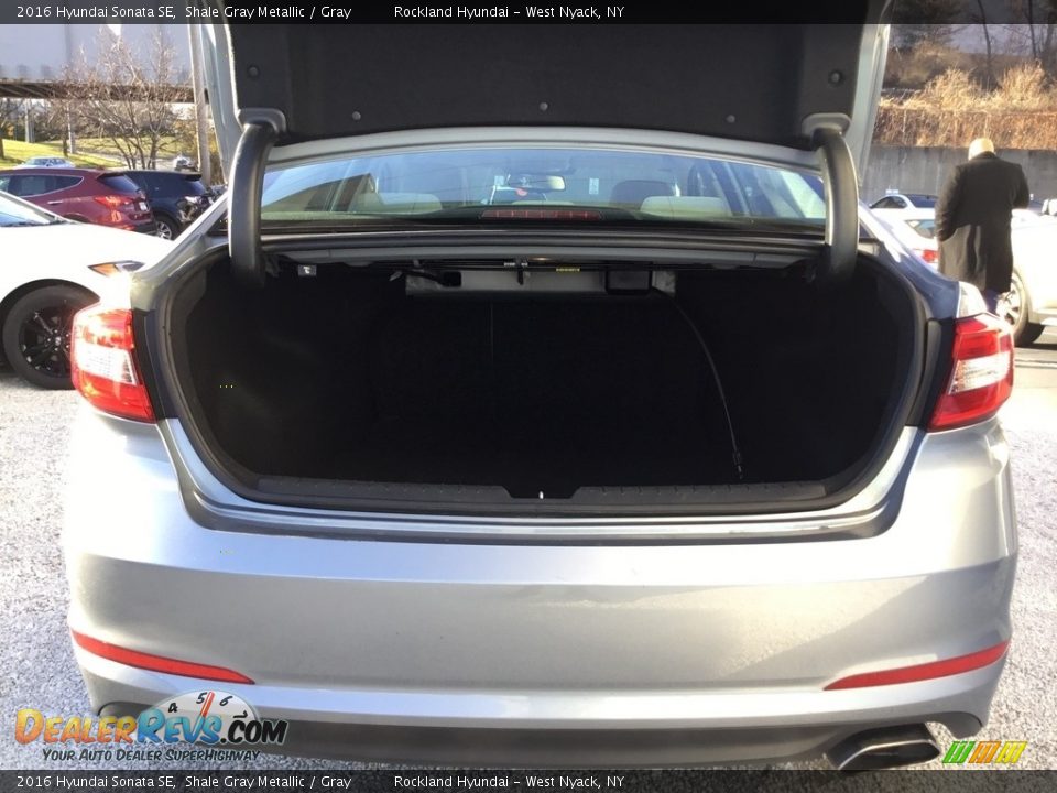 2016 Hyundai Sonata SE Shale Gray Metallic / Gray Photo #22