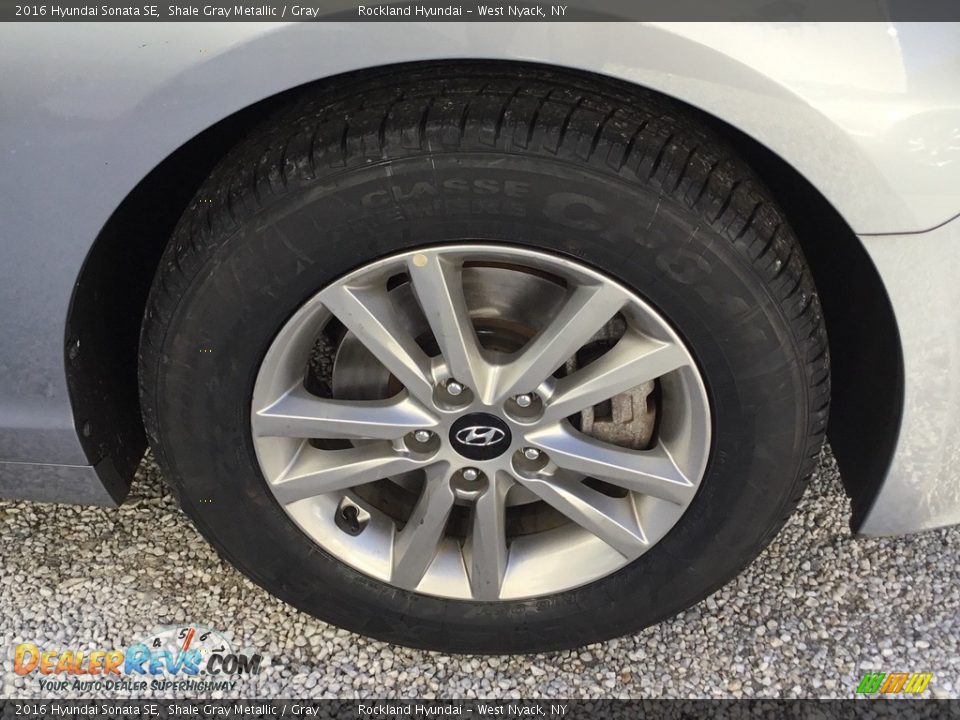 2016 Hyundai Sonata SE Shale Gray Metallic / Gray Photo #28