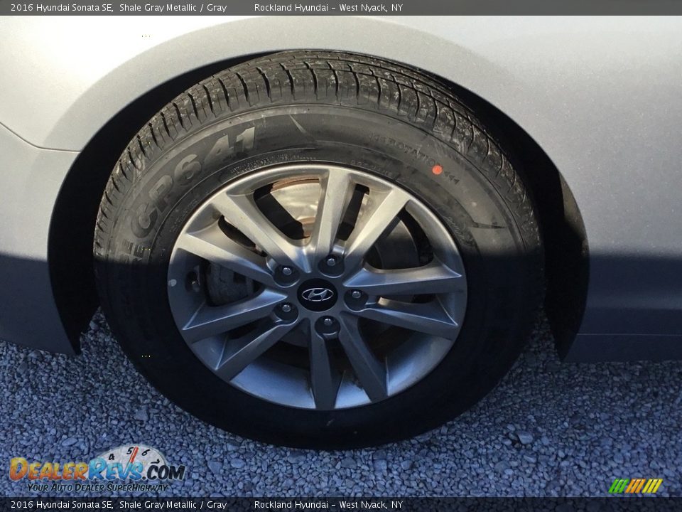 2016 Hyundai Sonata SE Shale Gray Metallic / Gray Photo #29