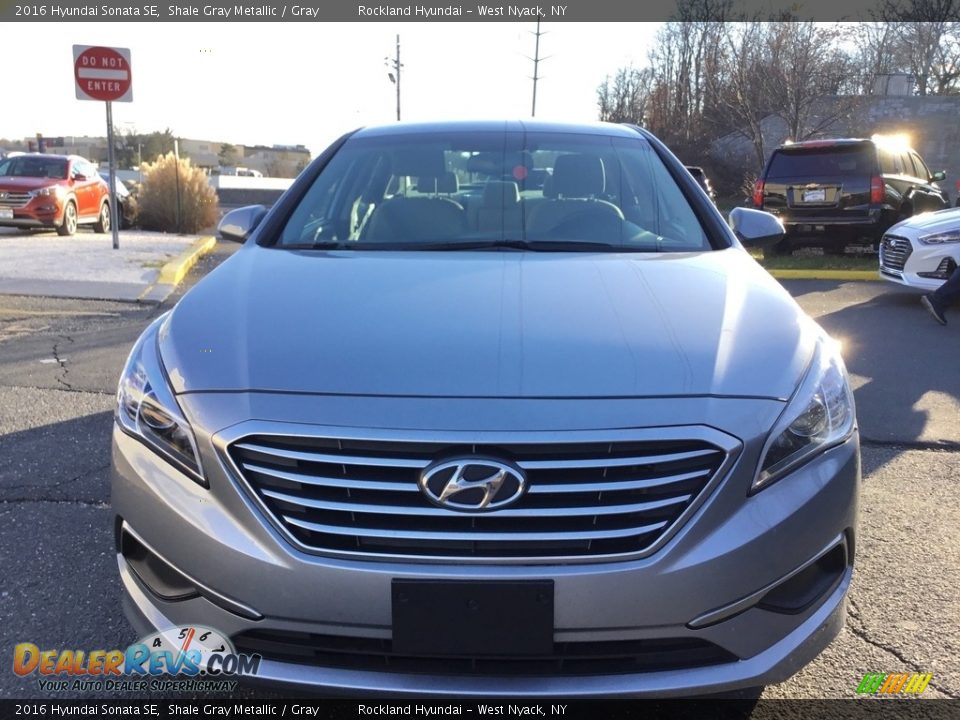 2016 Hyundai Sonata SE Shale Gray Metallic / Gray Photo #2