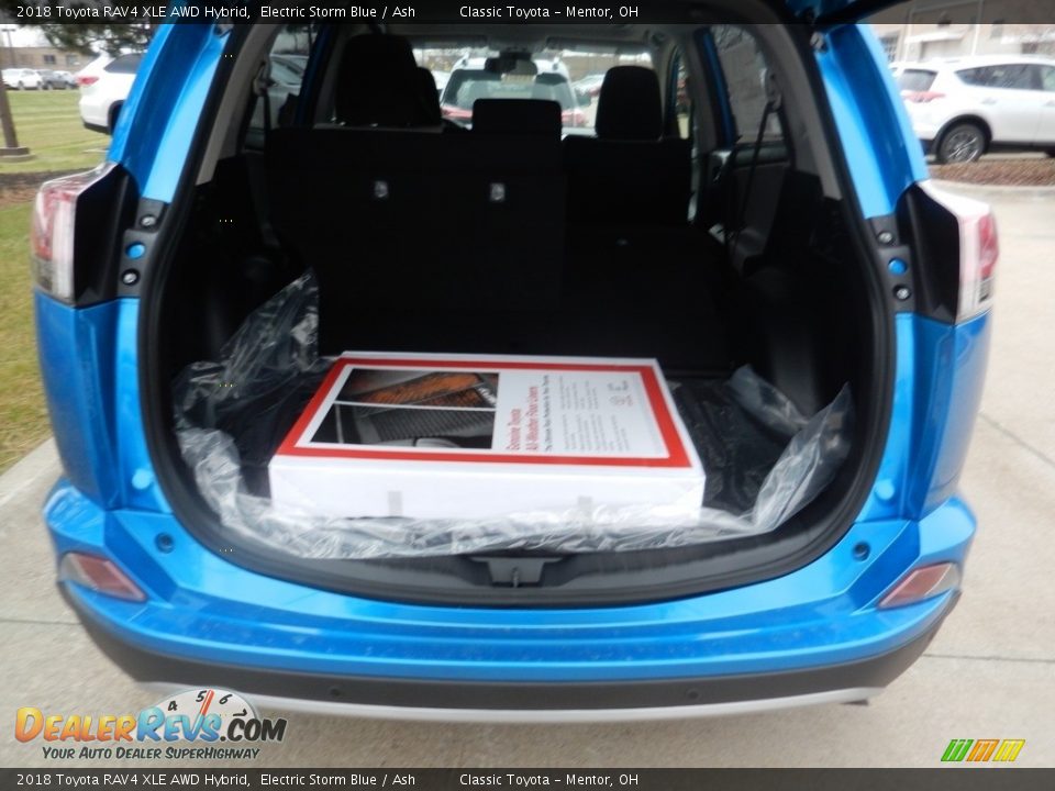 2018 Toyota RAV4 XLE AWD Hybrid Electric Storm Blue / Ash Photo #6