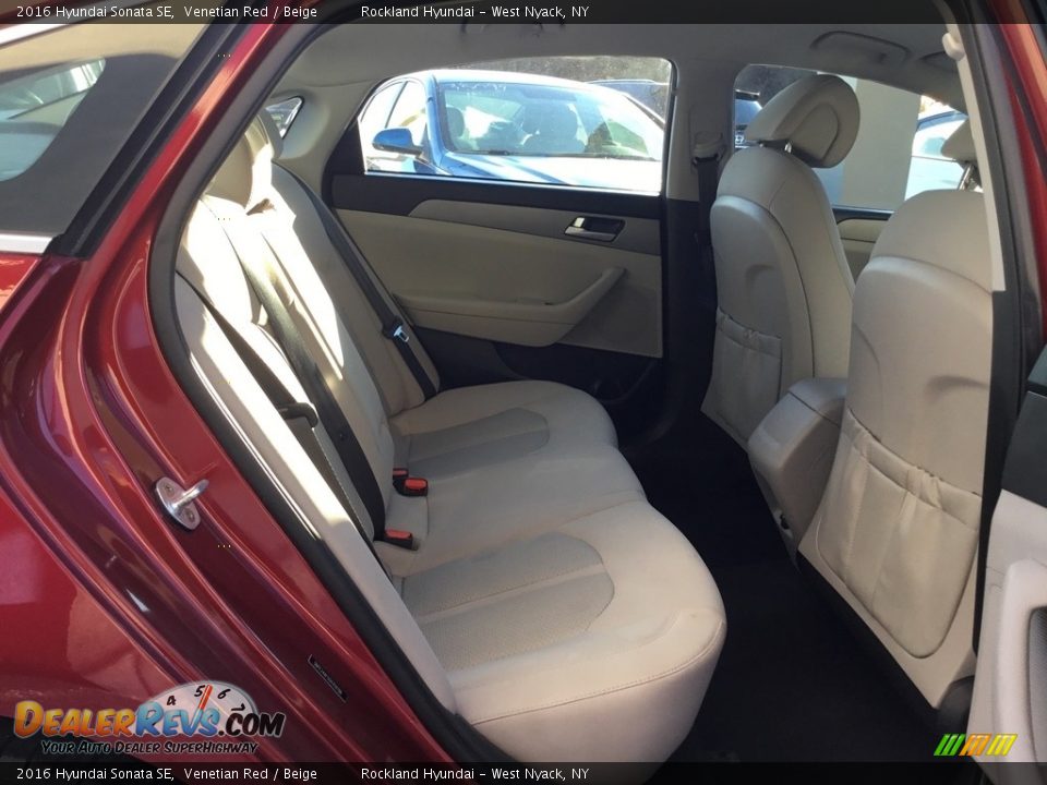 2016 Hyundai Sonata SE Venetian Red / Beige Photo #24