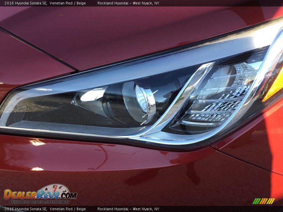 2016 Hyundai Sonata SE Venetian Red / Beige Photo #30