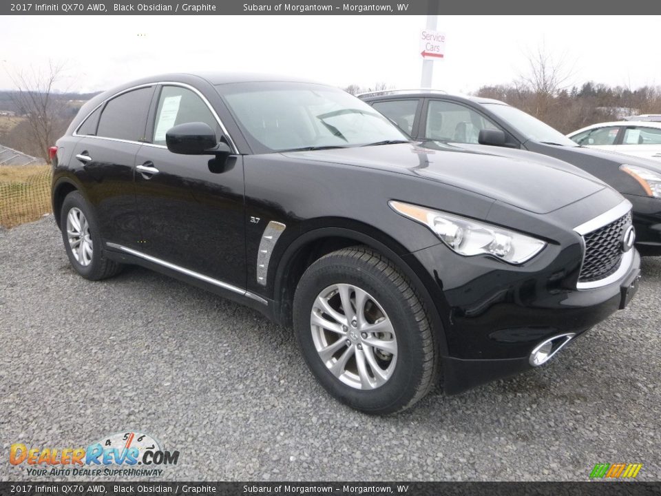 Front 3/4 View of 2017 Infiniti QX70 AWD Photo #1