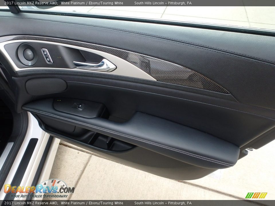 Door Panel of 2017 Lincoln MKZ Reserve AWD Photo #14