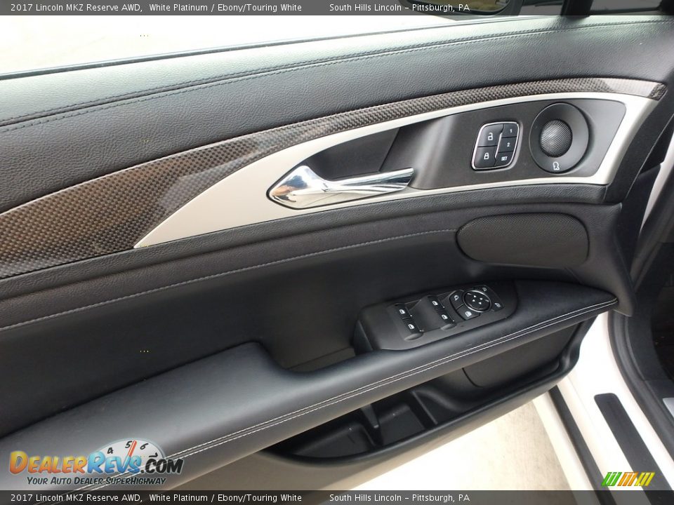 Door Panel of 2017 Lincoln MKZ Reserve AWD Photo #19