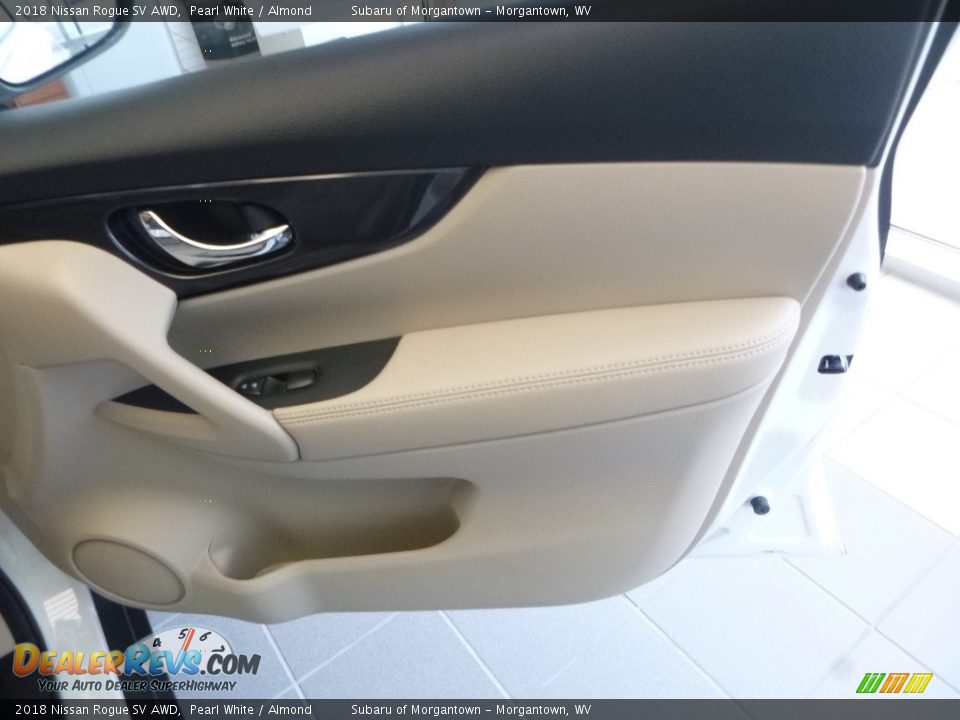 2018 Nissan Rogue SV AWD Pearl White / Almond Photo #9